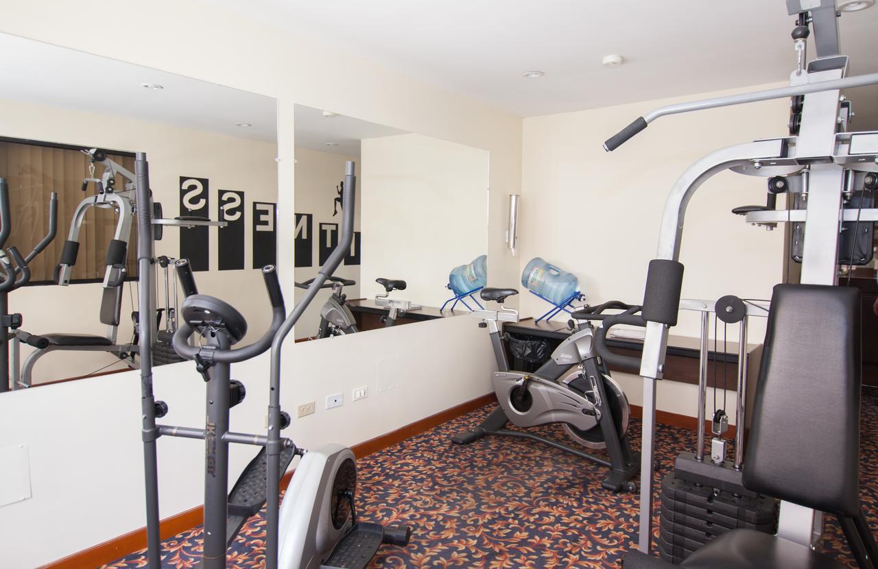Socialtel Quito Hotel Bagian luar foto